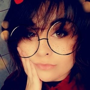 Meet your Posher, Elecia